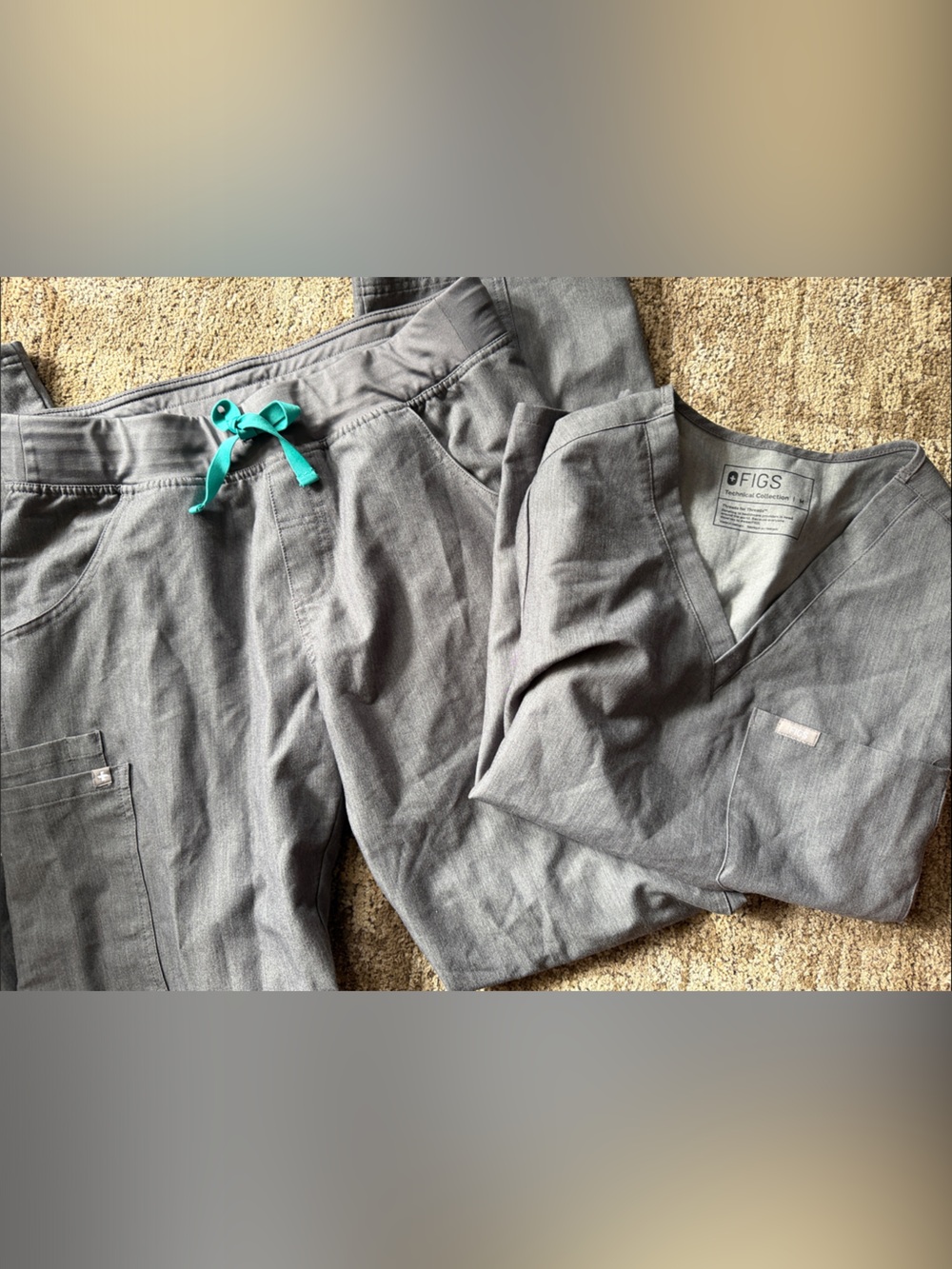 Women’s Figs charcoal kade cargo pant medium/TALL and Catarina top medium
